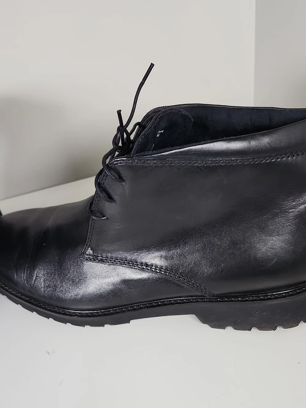 Bostonian Duralight Black Leather Chukka Boots - 11 1/2